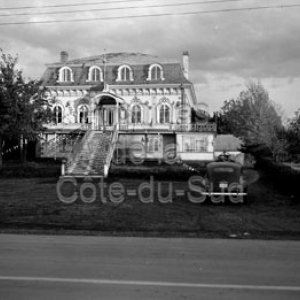 Maison des retraites ferm&eacute;es