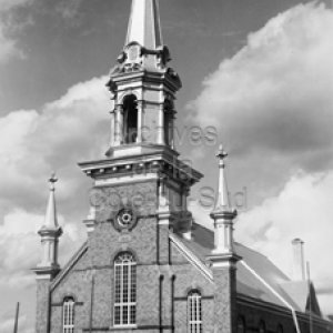 &Eacute;glise de Saint-&Eacute;leuth&egrave;re