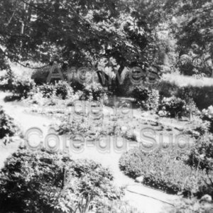Vue des jardins derri&egrave;re le manoir de Saint-Roch-des-Aulnaies.