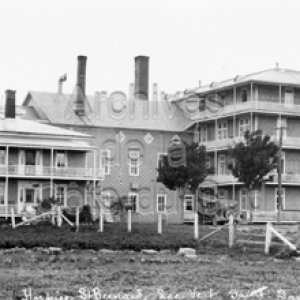 Hospice Saint-Bernard, Lac-Vert, Saint-Damien