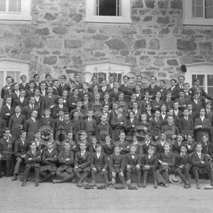 Groupe d&rsquo;&eacute;l&egrave;ves du cours classique au Coll&egrave;ge de Sainte-Anne