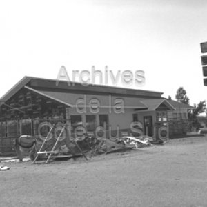 Reconstruction du restaurant Au Martinet apr&egrave;s l&rsquo;incendie du 17 f&eacute;vrier 1975