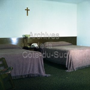 Chambre du motel Au Martinet