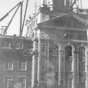 Construction du d&ocirc;me du Coll&egrave;ge de Sainte-Anne &agrave; La Pocati&egrave;re