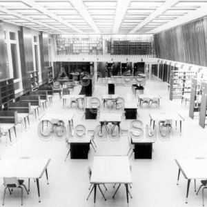 Biblioth&egrave;que du cours coll&eacute;gial du Coll&egrave;ge de Sainte-Anne &agrave; La Pocati&egrave;re