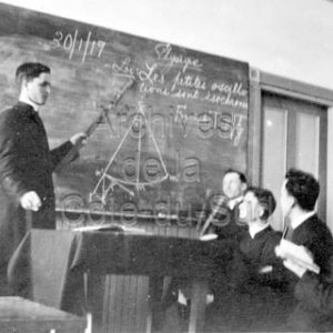 Classe de physique du Coll&egrave;ge de Sainte-Anne &agrave; La Pocati&egrave;re