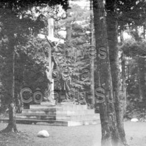 Calvaire dans la montagne du Coll&egrave;ge de Sainte-Anne &agrave; La Pocati&egrave;re