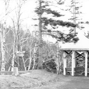 Kiosque Mon repos dans la montagne du Coll&egrave;ge de Sainte-Anne &agrave; La Pocati&egrave;re