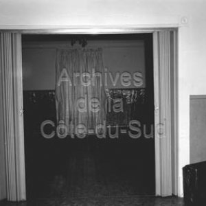 Une salle de l&rsquo;Auberge de la Rivi&egrave;re de Saint-Pac&ocirc;me