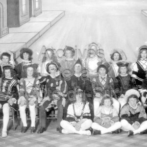 Pi&egrave;ce de th&eacute;&acirc;tre,Ma&icirc;tre T&eacute;lescopus, jou&eacute;e par des &eacute;l&egrave;ves au Coll&egrave;ge de Sainte-Anne &agrave; La Pocati&egrave;re