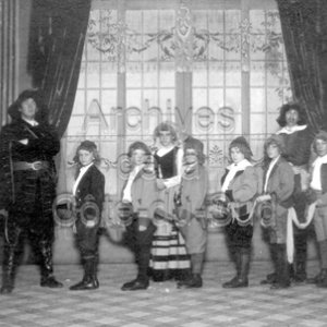 Pi&egrave;ce de th&eacute;&acirc;tre, Le petit Poucet, jou&eacute;e par des &eacute;l&egrave;ves au Coll&egrave;ge de Sainte-Anne &agrave; La Pocati&egrave;re