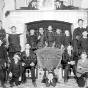 Pi&egrave;ce de th&eacute;&acirc;tre, La grange du diable, jou&eacute;e par des &eacute;l&egrave;ves au Coll&egrave;ge de Sainte-Anne &agrave; La Pocati&egrave;re