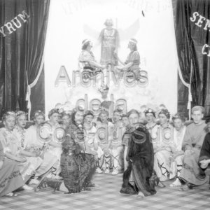 Pi&egrave;ce de th&eacute;&acirc;tre, Les chr&eacute;tiens aux lions, jou&eacute;e par des &eacute;l&egrave;ves au Coll&egrave;ge de Sainte-Anne &agrave; La Pocati&egrave;re