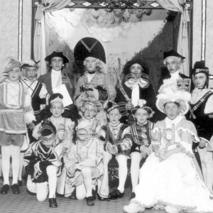 Pi&egrave;ce de th&eacute;&acirc;tre, Une altesse en sabots, jou&eacute;e par des &eacute;l&egrave;ves au Coll&egrave;ge de Sainte-Anne &agrave; La Pocati&egrave;re