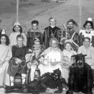 Pi&egrave;ce de th&eacute;&acirc;tre, Les aventures de Gilles, jou&eacute;e par des &eacute;l&egrave;ves au Coll&egrave;ge de Sainte-Anne &agrave; La Pocati&egrave;re