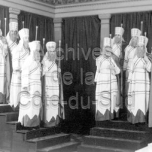 Pi&egrave;ce de th&eacute;&acirc;tre, Antigone, jou&eacute;e par des &eacute;l&egrave;ves au Coll&egrave;ge de Sainte-Anne &agrave; La Pocati&egrave;re