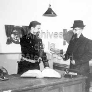 Pi&egrave;ce de th&eacute;&acirc;tre, Ma&icirc;tre apr&egrave;s Dieu, jou&eacute;e par des &eacute;l&egrave;ves au Coll&egrave;ge de Sainte-Anne &agrave; La Pocati&egrave;re