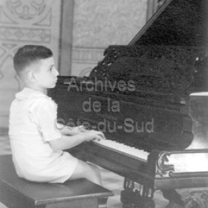 Gilles Breton, 9 ans, en concert au Coll&egrave;ge de Sainte-Anne &agrave; La Pocati&egrave;re