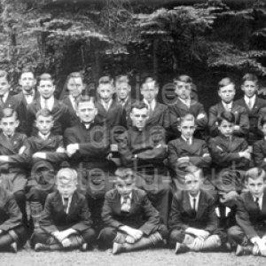 Chorale du cours commercial, Les petits chanteurs de Notre-Dame, du Coll&egrave;ge de Sainte-Anne &agrave; La Pocati&egrave;re