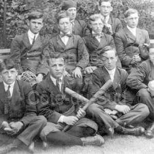 Joueurs de base-ball du Coll&egrave;ge de Sainte-Anne &agrave; La Pocati&egrave;re