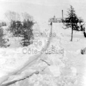 La grande glissoire du Coll&egrave;ge de Sainte-Anne &agrave; La Pocati&egrave;re