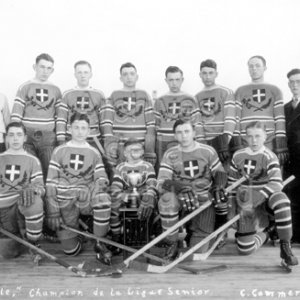 &ldquo;L&rsquo;&Eacute;toile&rdquo;, Champion de la Ligue Senior. C. Commercial. 1935