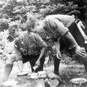 Maurice Bois et Claude Sirois au camp scout de la 1&egrave;re troupe Sainte-Anne &agrave; Saint-&Eacute;leuth&egrave;re