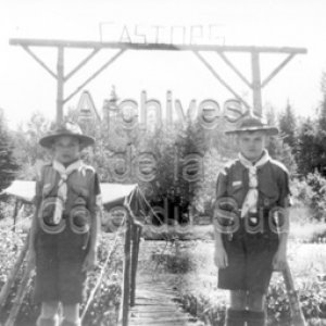 Michel Fortin et Jacques Latulippe au camp scout de la 1&egrave;re troupe Sainte-Anne &agrave; Saint-On&eacute;sime
