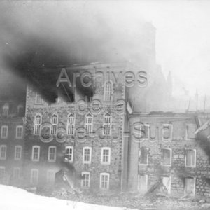 Incendie du Coll&egrave;ge de Sainte-Anne &agrave; La Pocati&egrave;re