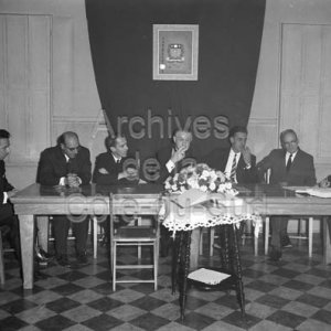 Le Dr G&eacute;rard Dallaire, maire, et les &eacute;chevins lors de leur assermentation