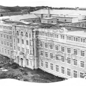 La reconstruction du Coll&egrave;ge apr&egrave;s l&rsquo;incendie de 1920