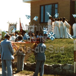 Procession de la Fête-Dieu chez Florent Dumais à Mont-Carmel