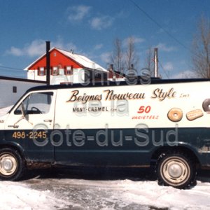 Camion de livraison de la p&acirc;tisserie Beignes Nouveau Style de Mont-Carmel