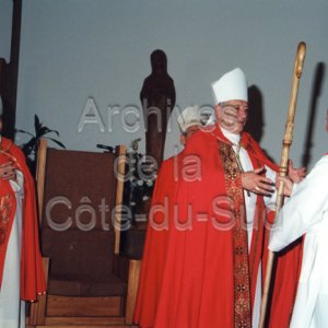 Intronisation de Mgr Cl&eacute;ment Fecteau, &eacute;v&ecirc;que de Sainte-Anne-de-la-Pocati&egrave;re