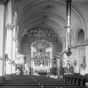 L&rsquo;int&eacute;rieur de l&rsquo;&eacute;glise de Saint-On&eacute;sime vers 1930